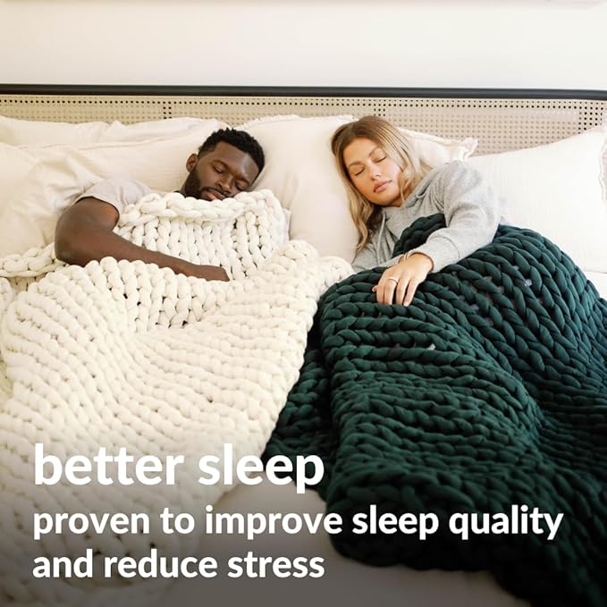 Nuzzie Chunky Knit Blanket - Breathable, Cooling, Hand Made Knit Throw Blanket for Sleep - Machine Washable, Stylish Decor Design (Forest Green, Full | 16lbs | 48"x72")