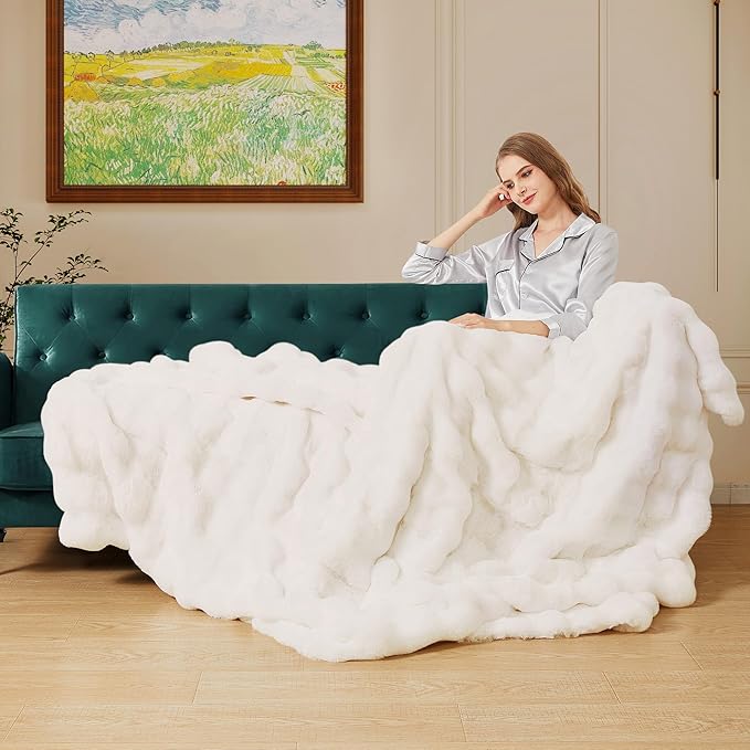 Light Beige Fluffy Blanket King Size Faux Bunny Fur Fuzzy 90x108 Throw Blanket for Bed Thick Furry Blanket King for Couch Bedroom Decor Winter Home Gifts 1000 GSM