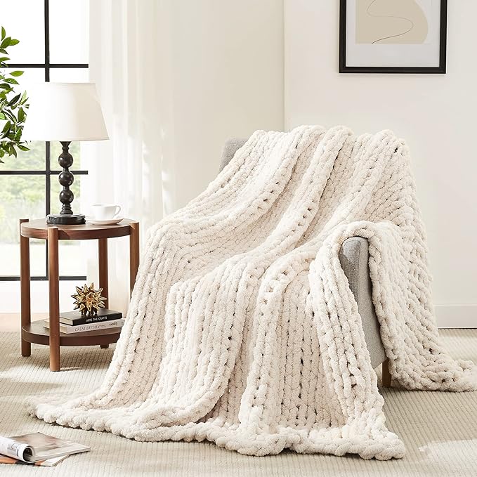 L'AGRATY Chunky Knit Blanket Throw: 30''x40'' Chenille Chunky Knitted Throw Blankets for Bed Couch - Handmade Thick Big Cable Knit Blankets - Large Crochet Rope Blanket for Home Decor(Ivory)