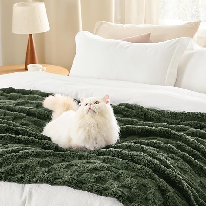 Bedsure GentleSoft Dark Green Throw Blanket for Couch - Super Soft Cozy Blankets Gifts for Women Men Girls, Cute Small Fleece Throws for Bedroom Home Decor, 50x70 Inches