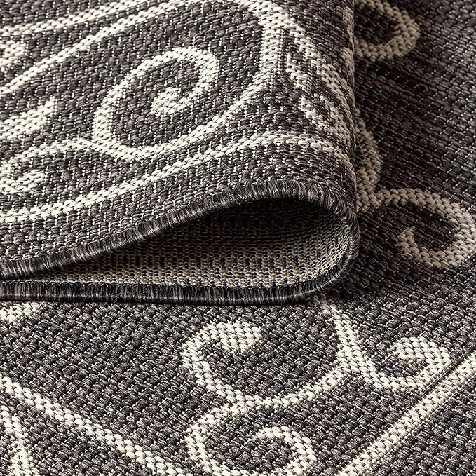 JONATHAN Y Vintage Filigree Indoor Outdoor Round Area Rug 3 Ft Black/Gray, Charleston Textured Weave for Backyard, Patio, Porch, Easy-Cleaning, High Traffic, Pet-Friendly, Non-Shedding (SMB106G-3R)